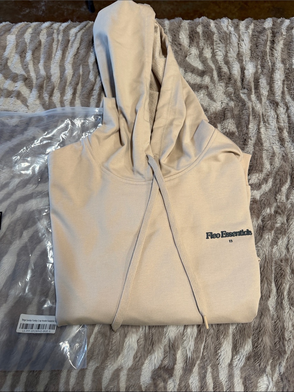 Fleo Sand-Cream Logo Pullover Hoodie
